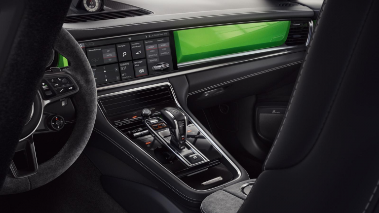 Porsche Panamera GTS Exclusive Manufaktur, le immagini