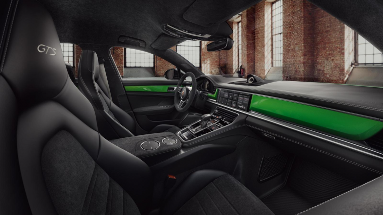 Porsche Panamera GTS Exclusive Manufaktur, le immagini