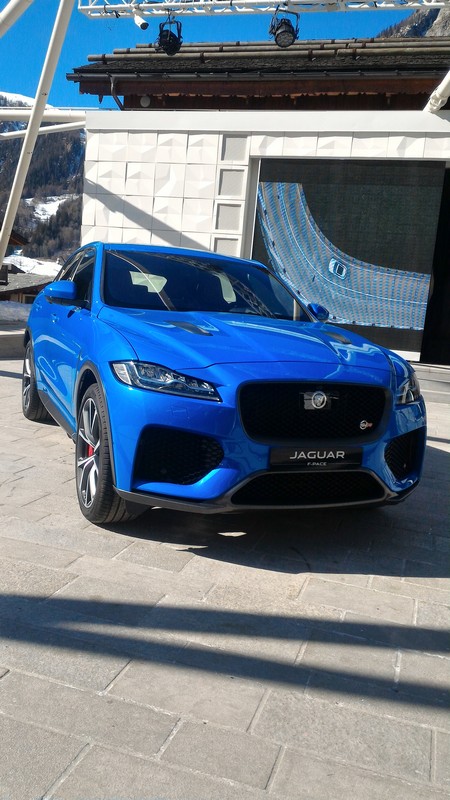 Jaguar F-Pace MY 2019 a Courmayeur.