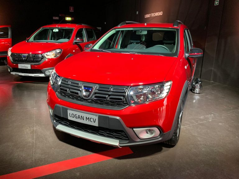 Dacia presenta la nuova serie speciale Techroad