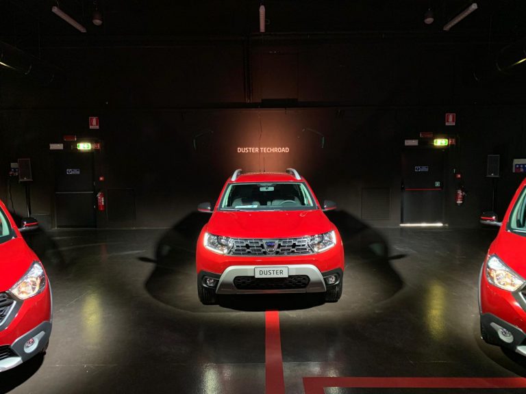 Dacia presenta la nuova serie speciale Techroad