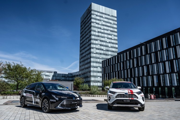 Toyota auto ufficiale del Giro d’Italia: le immagini.