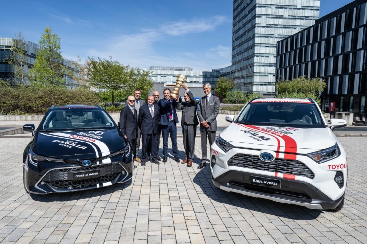 Toyota auto ufficiale del Giro d’Italia: le immagini.
