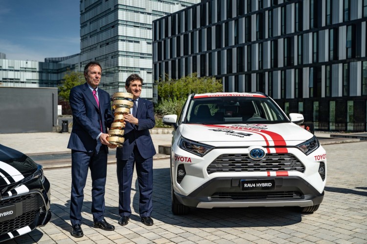 Toyota auto ufficiale del Giro d’Italia: le immagini.
