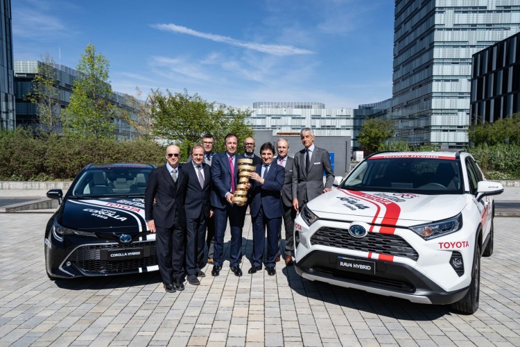 Toyota auto ufficiale del Giro d’Italia: le immagini.