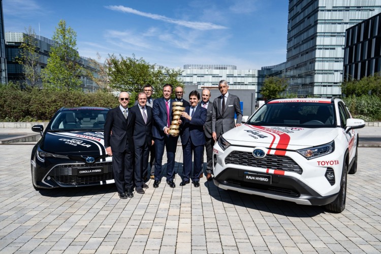 Toyota auto ufficiale del Giro d’Italia: le immagini.