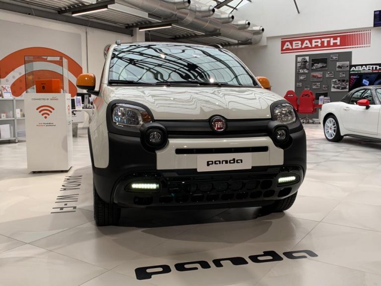 Fiat Panda Connected by Wind
