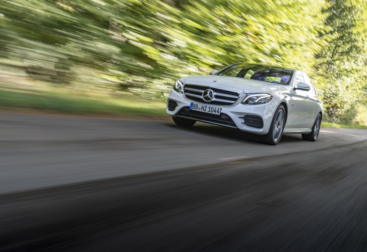 Mercedes EQ: le immagini della gamma ecosostenibile