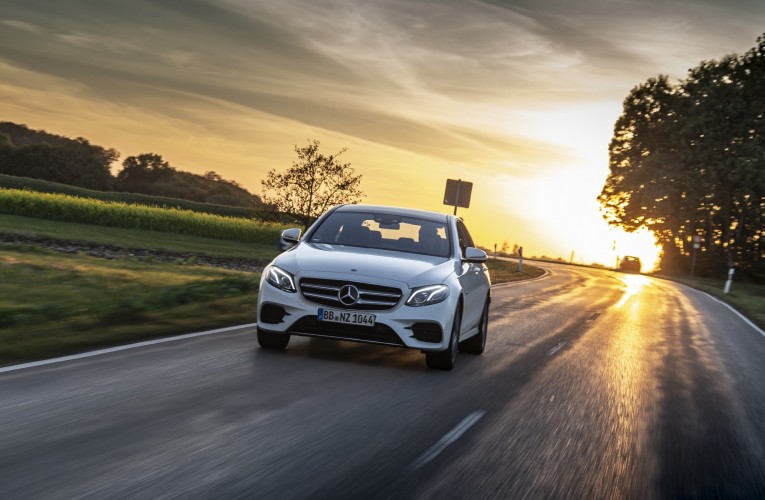 Mercedes EQ: le immagini della gamma ecosostenibile