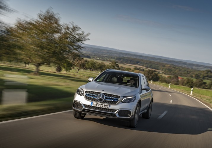 Mercedes EQ: le immagini della gamma ecosostenibile