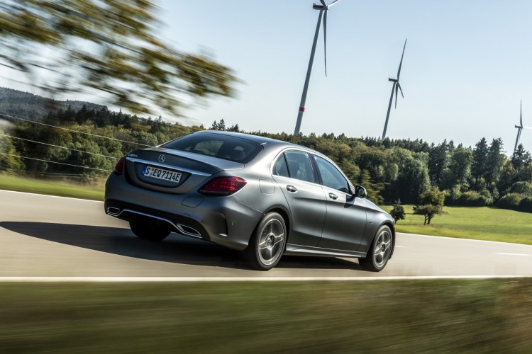 Mercedes EQ: le immagini della gamma ecosostenibile
