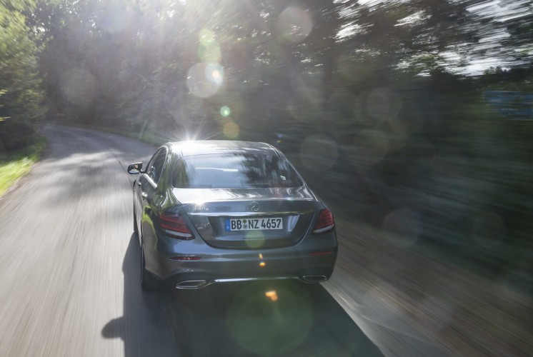Mercedes EQ: le immagini della gamma ecosostenibile