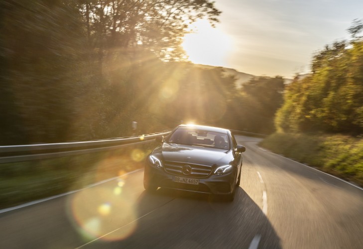 Mercedes EQ: le immagini della gamma ecosostenibile