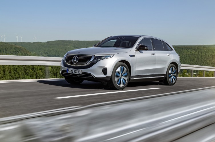 Mercedes EQ: le immagini della gamma ecosostenibile