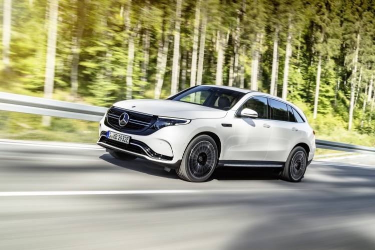 Mercedes EQ: le immagini della gamma ecosostenibile