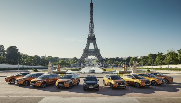 DS alla Paris Fashion Week con 25 DS 7 Crossback