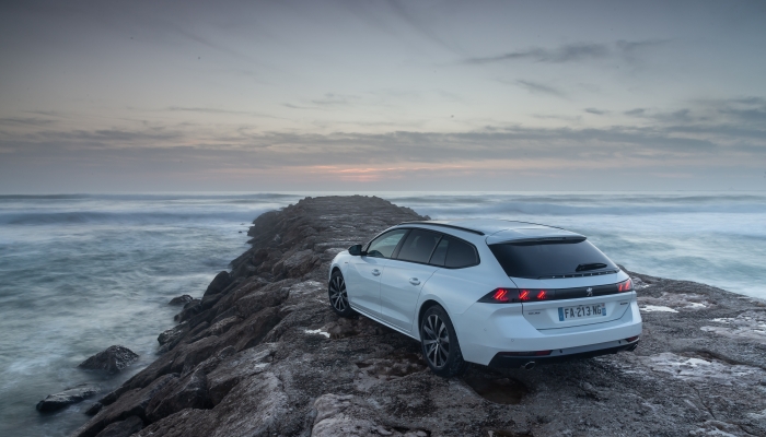 Peugeot 508 SW 2019: nuove foto ufficiali