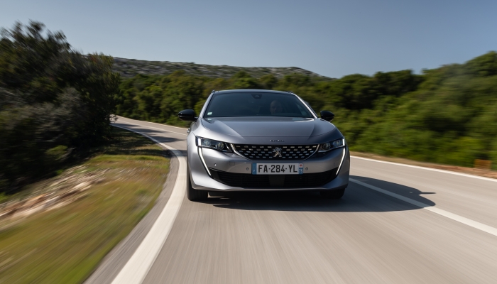 Peugeot 508 SW 2019: nuove foto ufficiali