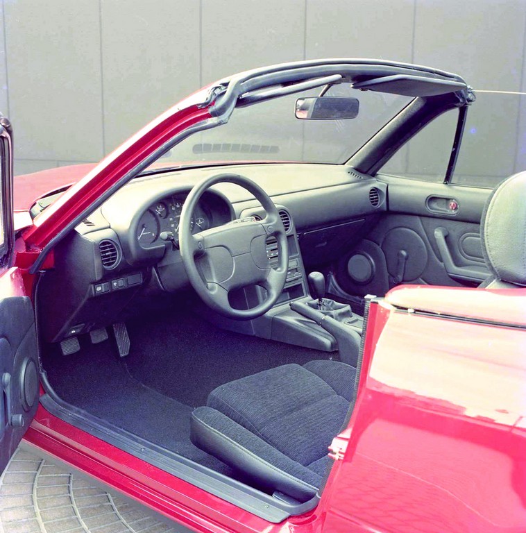 Mazda MX-5 compie 30 anni