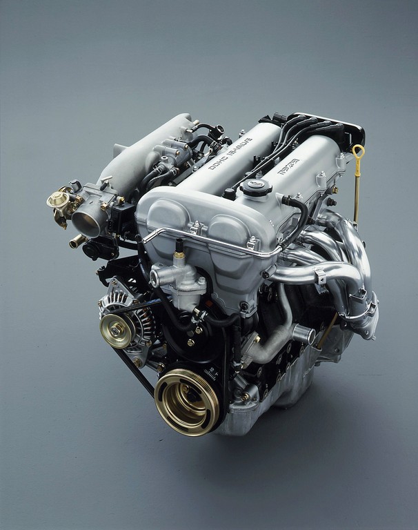 Mazda MX-5 compie 30 anni