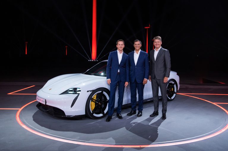 Porsche Taycan: le immagini ufficiali