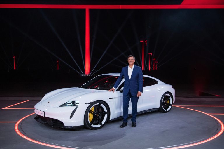 Porsche Taycan: le immagini ufficiali