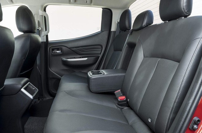 Nuovo Mitsubishi L200: immagini ufficiali