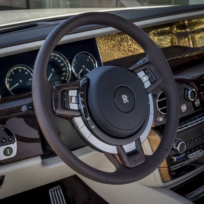 Rolls-Royce Phantom Bespoke: le immagini ufficiali
