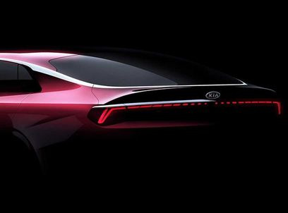 Kia K5: i teaser in anteprima