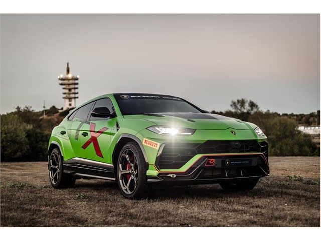 Lamborghini, due anteprime mondiali al World Finals 2019