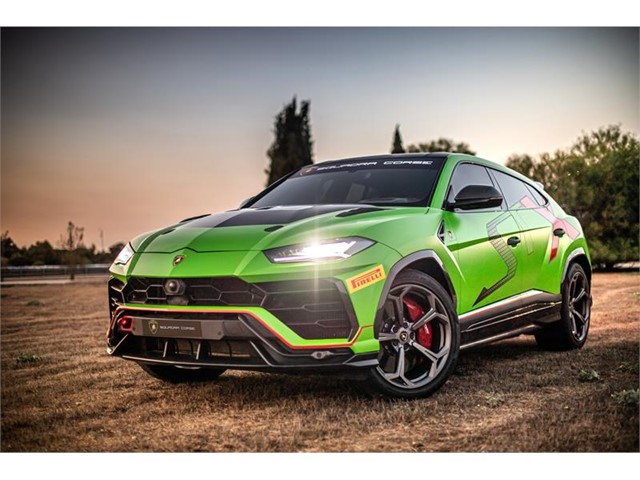Lamborghini, due anteprime mondiali al World Finals 2019