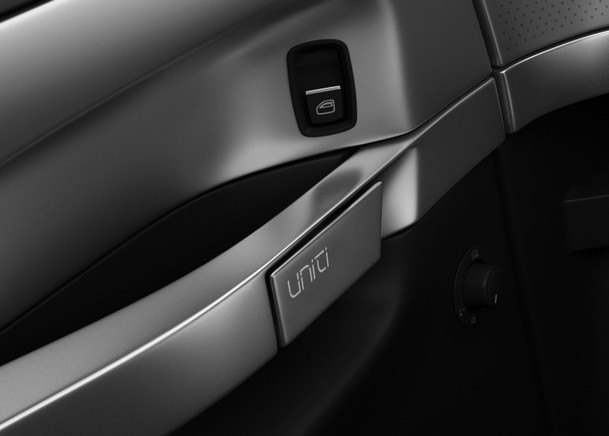 Uniti One: le foto ufficiali