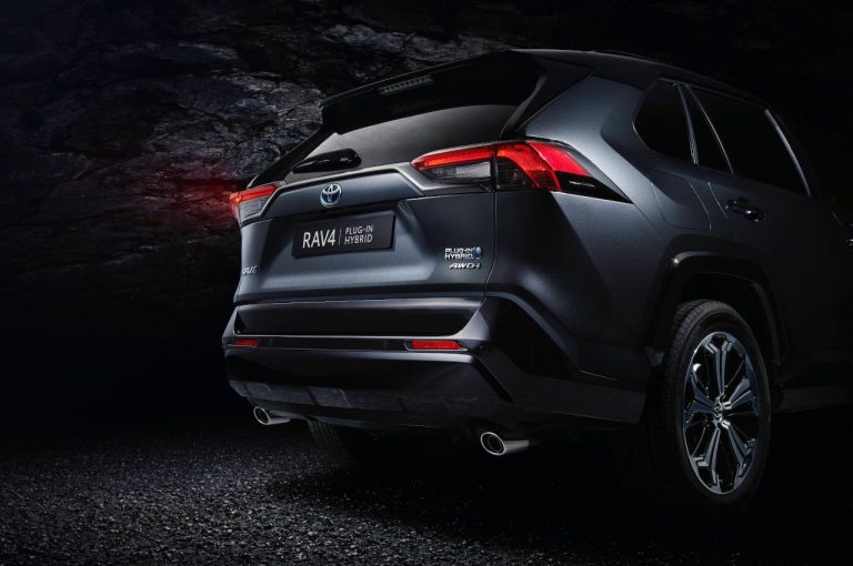 Toyota Rav4 Hybrid Plug-in: immagini ufficiali