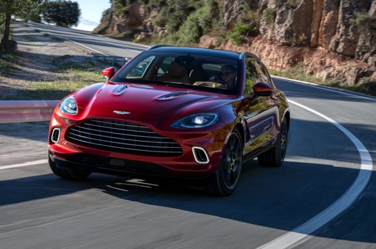 Aston Martin DBX: immagini ufficiali