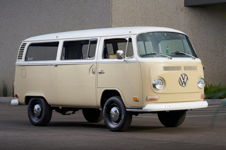 Volkswagen Combi T2 1972 Electrified Concept 2019: immagini ufficiali
