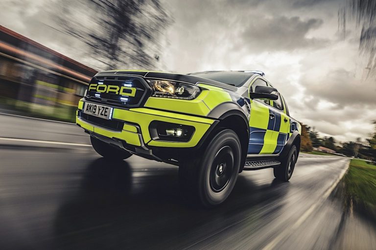 Ford Ranger Raptor e Ford Focus ST SW polizia UK: immagini ufficiali