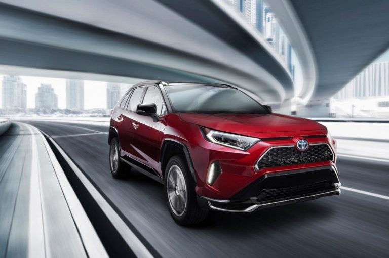 Toyota Rav4 Hybrid Plug-in: immagini ufficiali