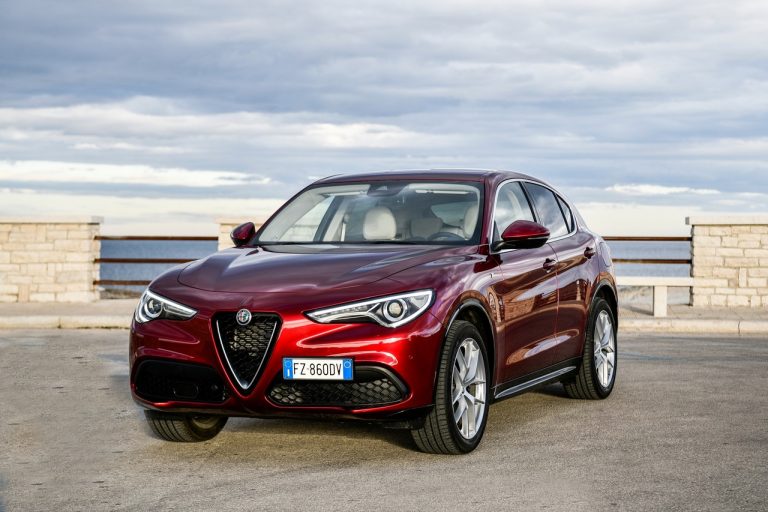 Alfa Romeo Stelvio 2020: immagini ufficiali