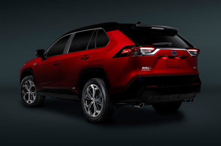 Toyota Rav4 Hybrid Plug-in: immagini ufficiali