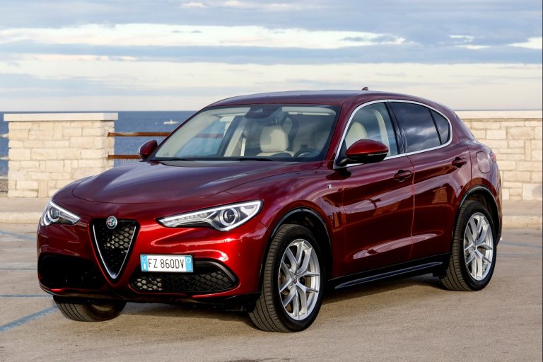 Alfa Romeo Stelvio 2020: immagini ufficiali