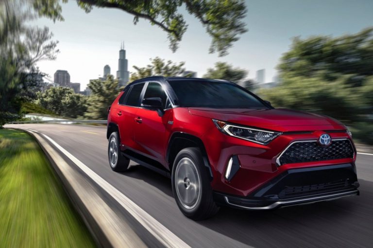 Toyota Rav4 Hybrid Plug-in: immagini ufficiali