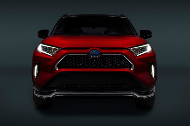 Toyota Rav4 Hybrid Plug-in: immagini ufficiali