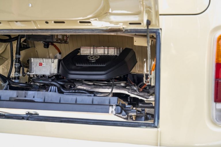 Volkswagen Combi T2 1972 Electrified Concept 2019: immagini ufficiali