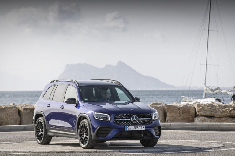 Mercedes GLB: le immagini ufficiali