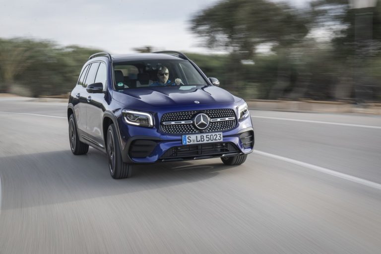 Mercedes GLB: le immagini ufficiali