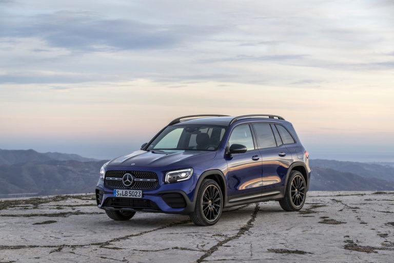 Mercedes GLB: le immagini ufficiali