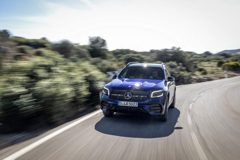 Mercedes GLB: le immagini ufficiali