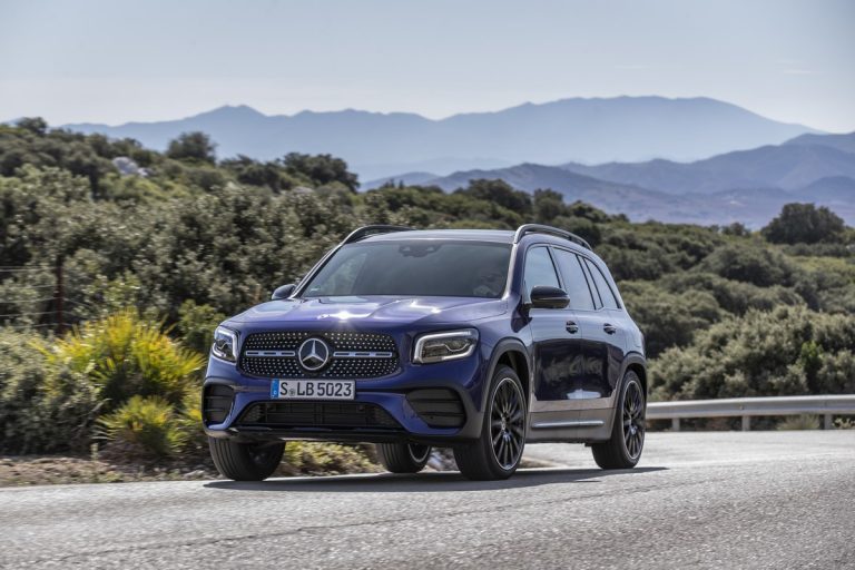 Mercedes GLB: le immagini ufficiali