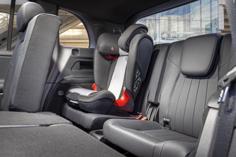 Mercedes GLB: le immagini ufficiali