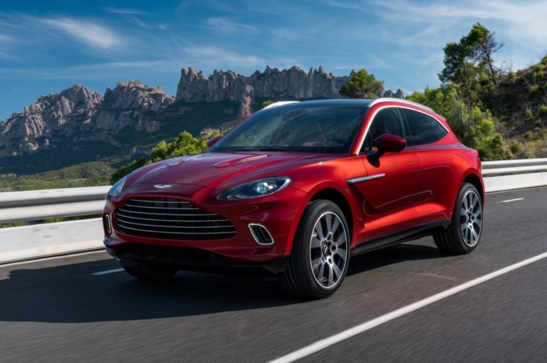 Aston Martin DBX: immagini ufficiali